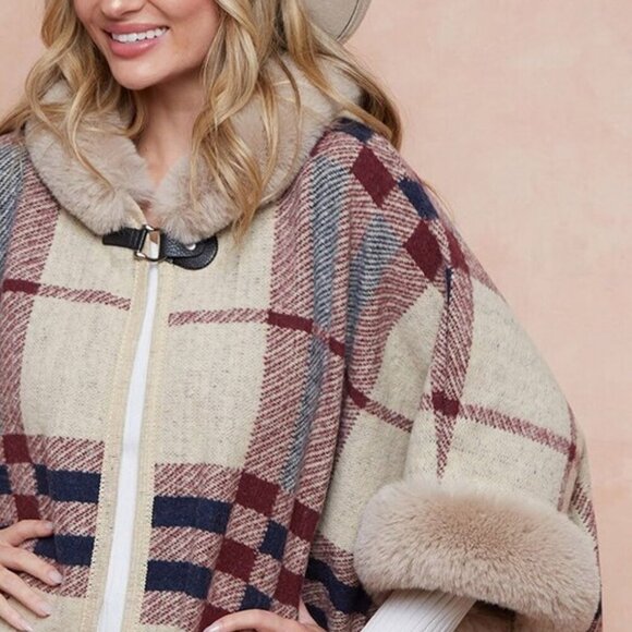 On Blue Women's Poncho Faux Fur Hooded Wrap Cape Size L/XL Plaid Arm Holes Boho - Picture 5 of 16